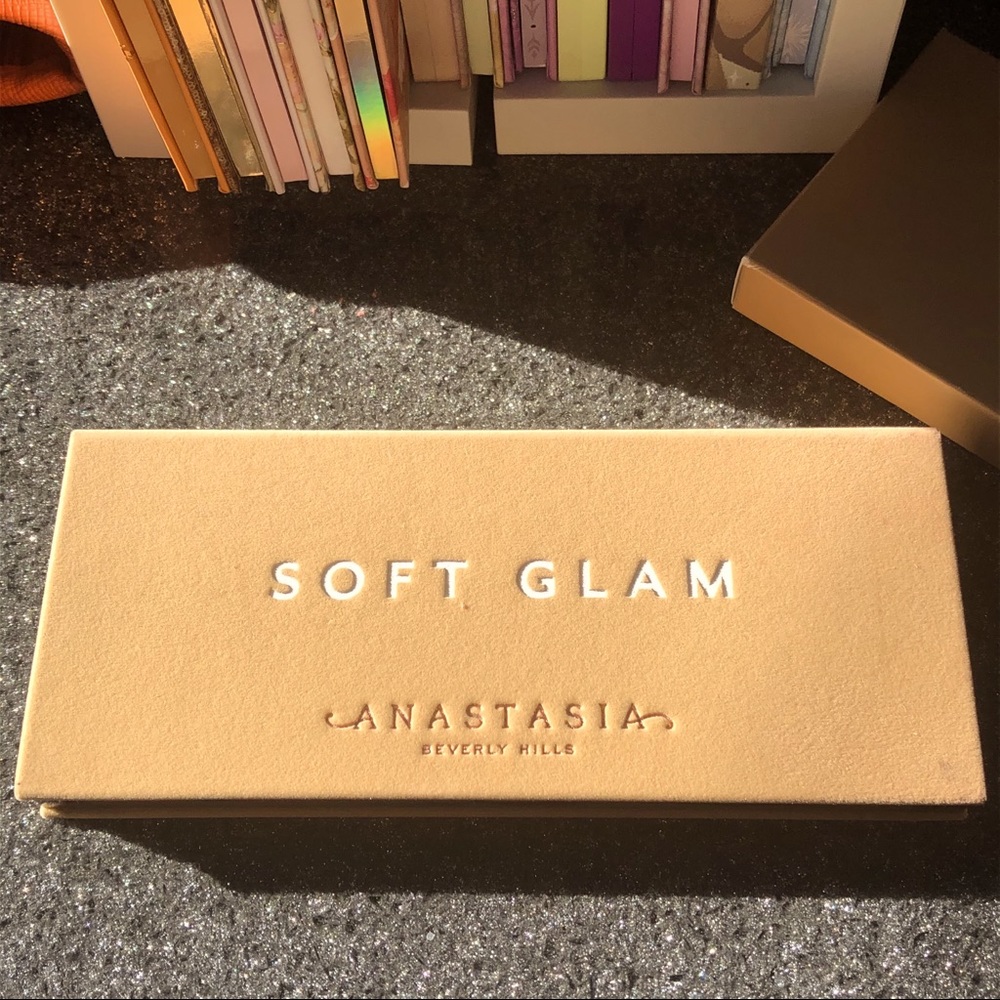 Eyeshadow palette